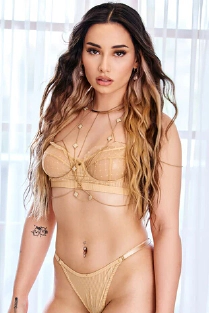 Aria Lee's Nude Picture